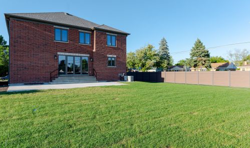 1183 Prospect Ln, Des Plaines, IL 60018-2028