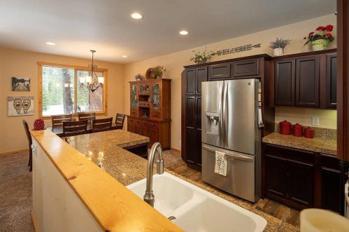 12709 Hidden Cir, Truckee, CA 96161-6055
