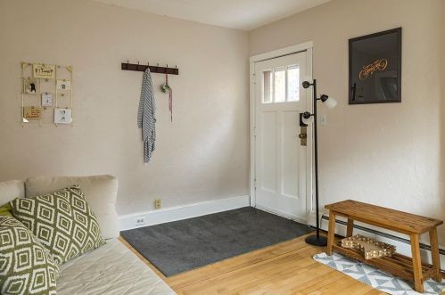 2722 Benjamin St, Minneapolis, MN 55418-3103