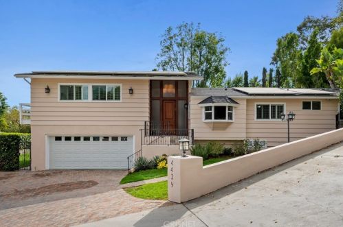 4429 Petit Ave, Van Nuys, CA 91436-3211