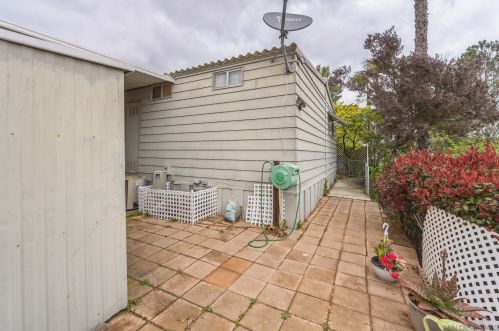 1145 Barham Dr, San Marcos CA  92078-4532 exterior