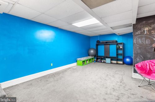 430 42 St, Philadelphia PA 19104-0044 exterior