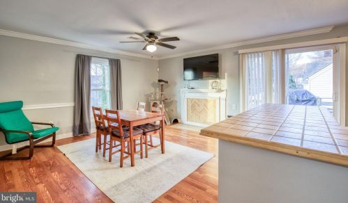 19129 Windsor Rd, Triangle VA  22172-2423 exterior