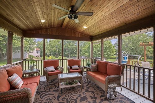 8009 Greenbriar Ln, Saint Paul MN  55125-8472 exterior