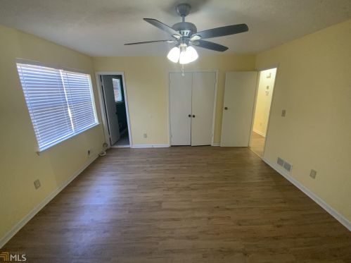 3535 Rex Rd, Rex GA 30273-1429 exterior