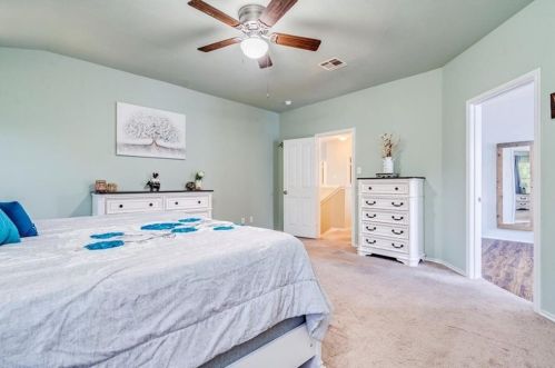 132 Trinity Dr, Uhland TX 78640-4330 exterior