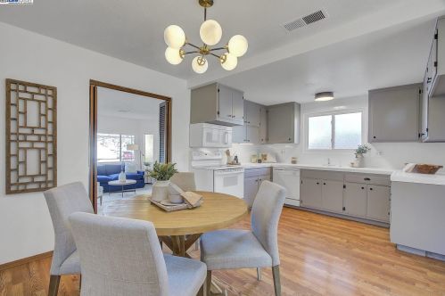 3502 Tanager Cir, Concord, CA 94520-1522