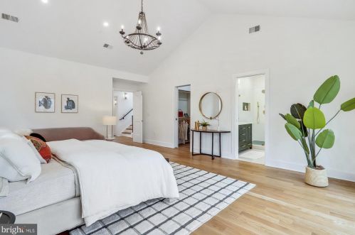 106 Geneva Ave, Silver Spring MD  20910-5105 exterior