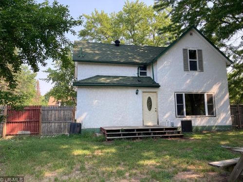 17 Lincoln Ave, Wadena, MN 56482-1859