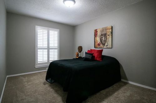 6900 Penhurst Dr, Fort Worth TX 76133-6422 exterior