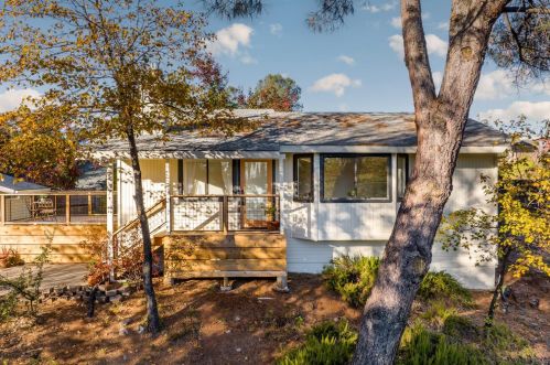110 Celesta Dr, Grass Valley, CA 95945-5651