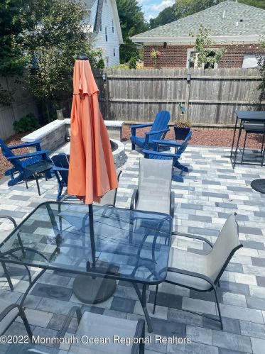 1607 3rd Ave, Tinton Falls NJ 07712-5721 exterior