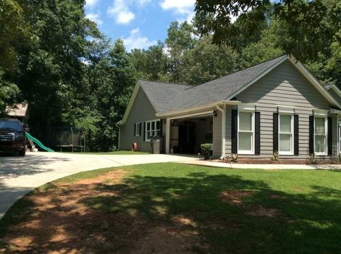2039 Laurel Cv, Ball Ground, GA 30107-2655