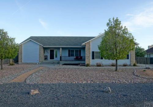580 Archer Pl, Pueblo, CO 81007-6002