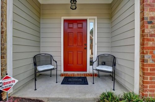 1487 Bluff Valley Cir, Gainesville, GA 30504-6604