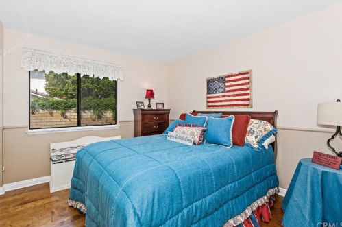 6880 Rycroft Dr, Riverside CA  92506-5317 exterior