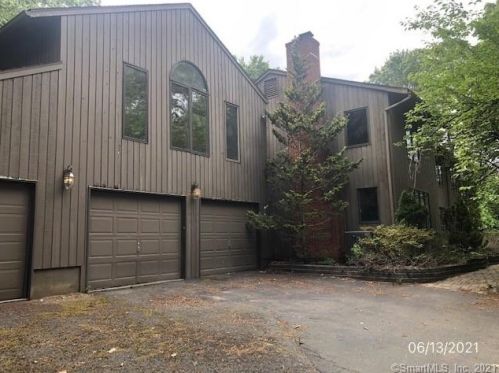 245 Porters Hill Rd, Upper Stepney, CT 06468-2237