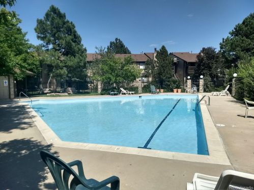 1859 Pitkin Cir, Aurora CO 80017-6210 exterior