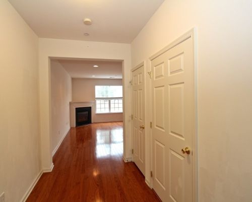 12 Swing Bridge Ln, South Bound Brook, NJ 08880-1499