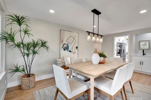 323 Calle Empalme, San Clemente CA  92672-2105 exterior