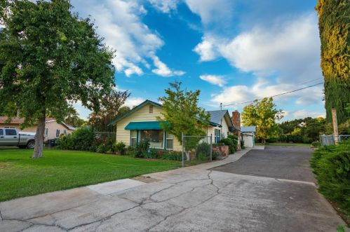 2549 Country Dr, Merced, CA 95340-3326