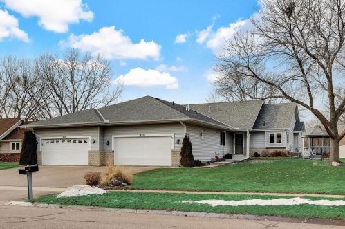 8755 135th St, Saint Paul, MN 55124-7228