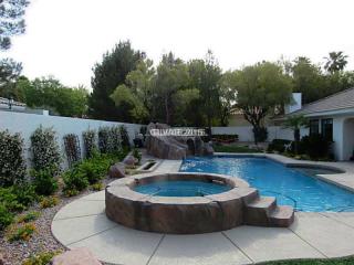 2212 Versailles Ct, Henderson NV  89074-5301 exterior