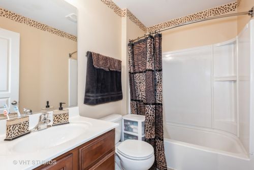 1378 Newport Cir, Pingree Grove IL  60140-2071 exterior