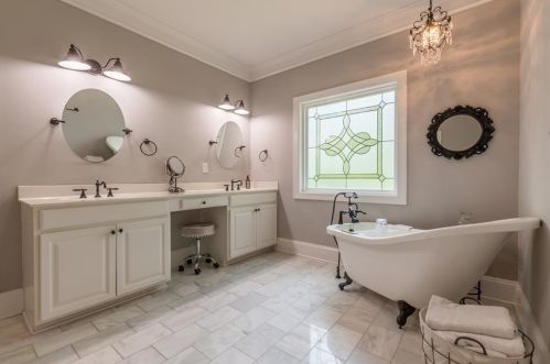 1648 Beacon Hill Blvd, Atlanta GA  30329-2556 exterior