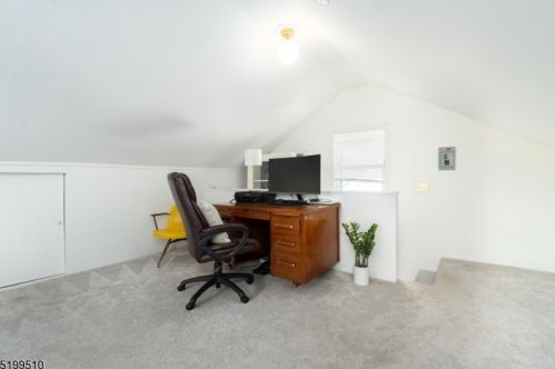 86 Midland Blvd, Maplewood NJ  07040-1810 exterior