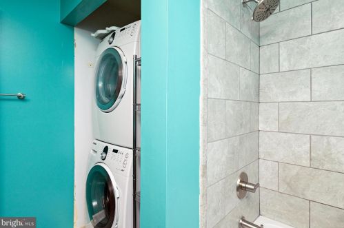 7579 Weather Worn Way, Columbia MD  21046-2479 exterior