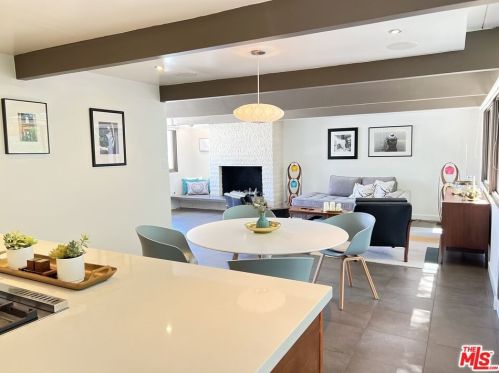 2430 Bywood Dr, Glendale CA  91206-4703 exterior