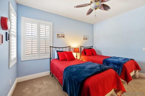 1464 Stanislaus Dr, Chula Vista CA  91913-1478 exterior