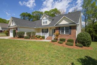 105 Amberwood Dr, Anderson, SC 29621-3086