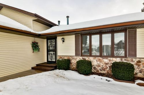 12944 Huntsboro Ln, The Ledges, IL 61073-8638