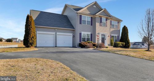 67 Tinning Ct, Hedgesville WV 25427-7367 exterior