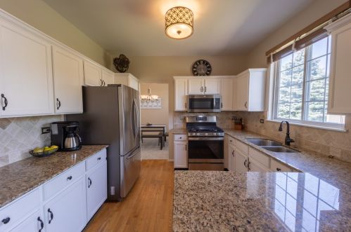 1138 Red Clover Dr, Naperville IL  60564-9780 exterior
