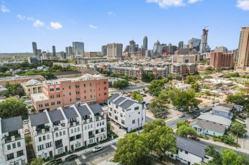 1155 Curve St, Austin TX  78702-1946 exterior