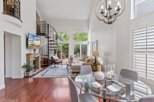 31 Del Perlatto, Irvine, CA 92614-5359