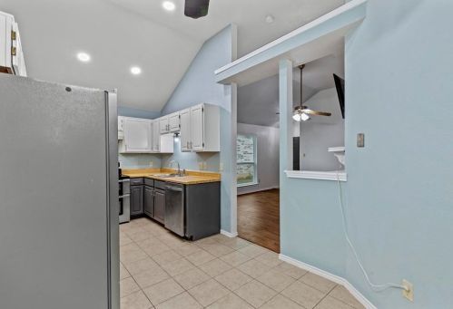 2521 Whitehurst Dr, Fort Worth TX  exterior