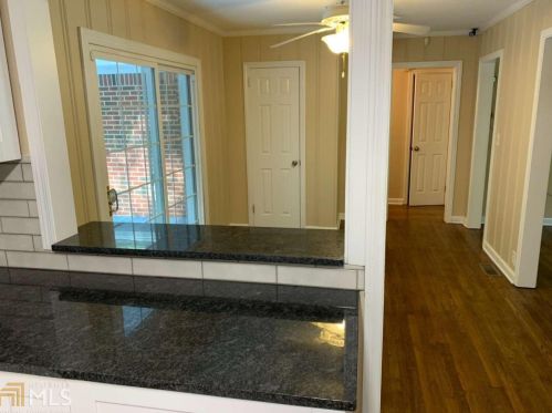 1842 Fern Creek Ln, Atlanta GA  30329-3314 exterior