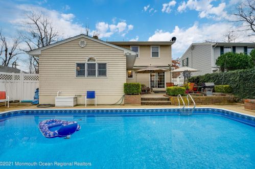 2505 Cedar St, Point Pleasant Beach, NJ 08742-3626