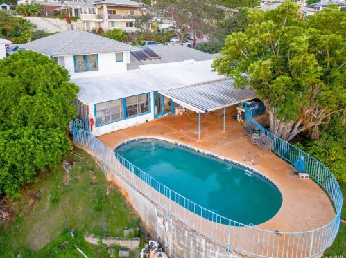 3627 Kawelolani Pl, Honolulu HI  96816-3304 exterior