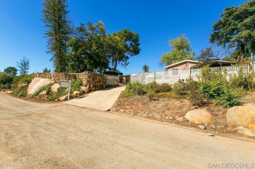337 Lento Ln, El Cajon, CA 92021-4231