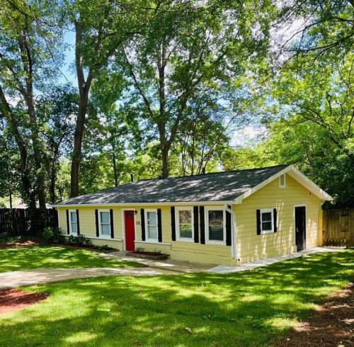 1501 Monteel Dr, Atlanta GA  30318-3842 exterior