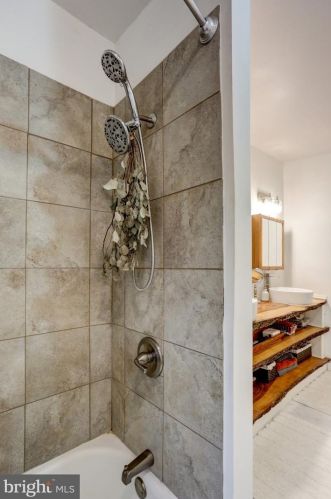 504 Poplar St, Lancaster PA  17603-5235 exterior