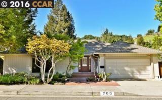 700 Francis Dr, Lafayette, CA 94549-1729