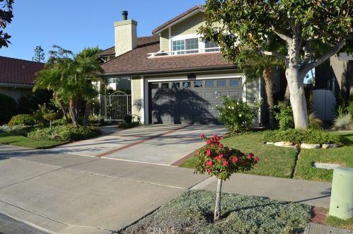 24331 Peacock St, El Toro, CA 92630-1804