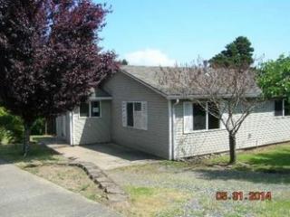 340 7th St, Interlachen, OR 97024-1970
