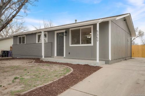 5359 Blackhawk Way, Denver CO  80239-4121 exterior
